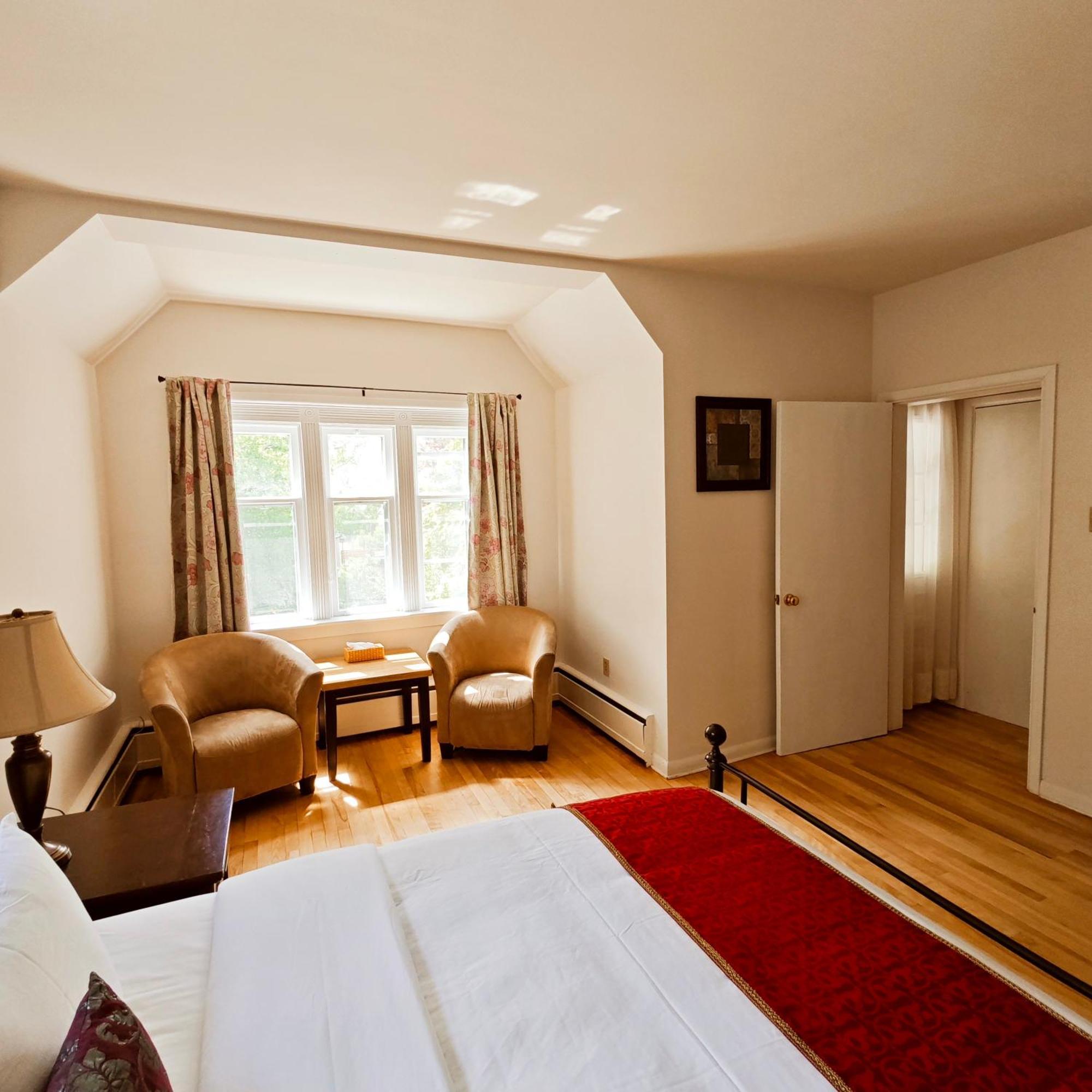 Andy'S Blue House Bed and Breakfast Charlottetown Buitenkant foto
